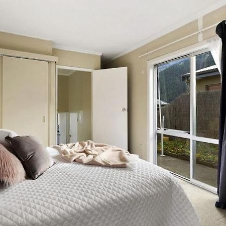 Ultimate Convenience, Walk-To-Town Townhouse Villa ควีนส์ทาวน์ ภายนอก รูปภาพ