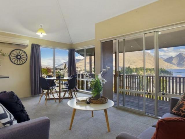 Ultimate Convenience, Walk-To-Town Townhouse Villa ควีนส์ทาวน์ ภายนอก รูปภาพ