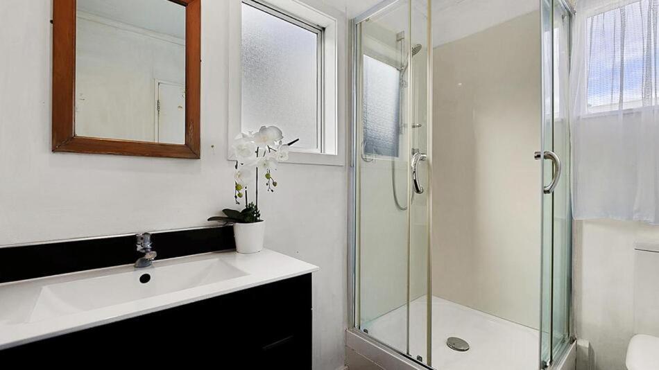 Ultimate Convenience, Walk-To-Town Townhouse Villa ควีนส์ทาวน์ ภายนอก รูปภาพ